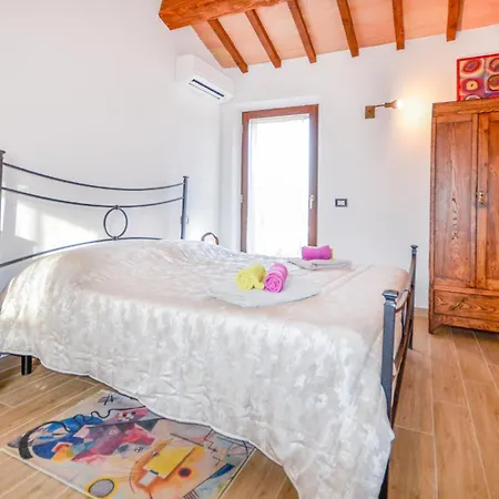 2 Bedroom In * Montenero d'Orcia